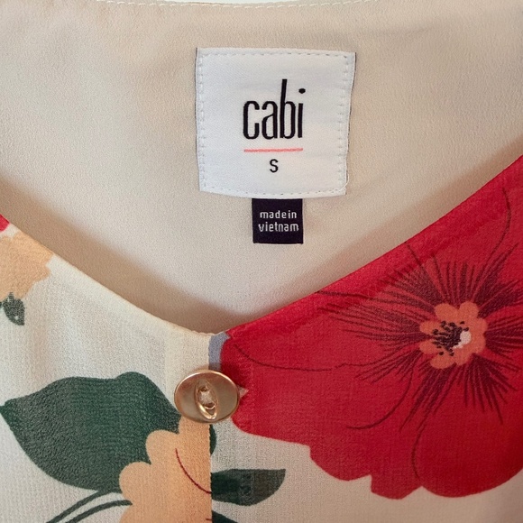 Cabi Victoria Cami – Floral Button-Front Camisole – Size S - Picture 2 of 4